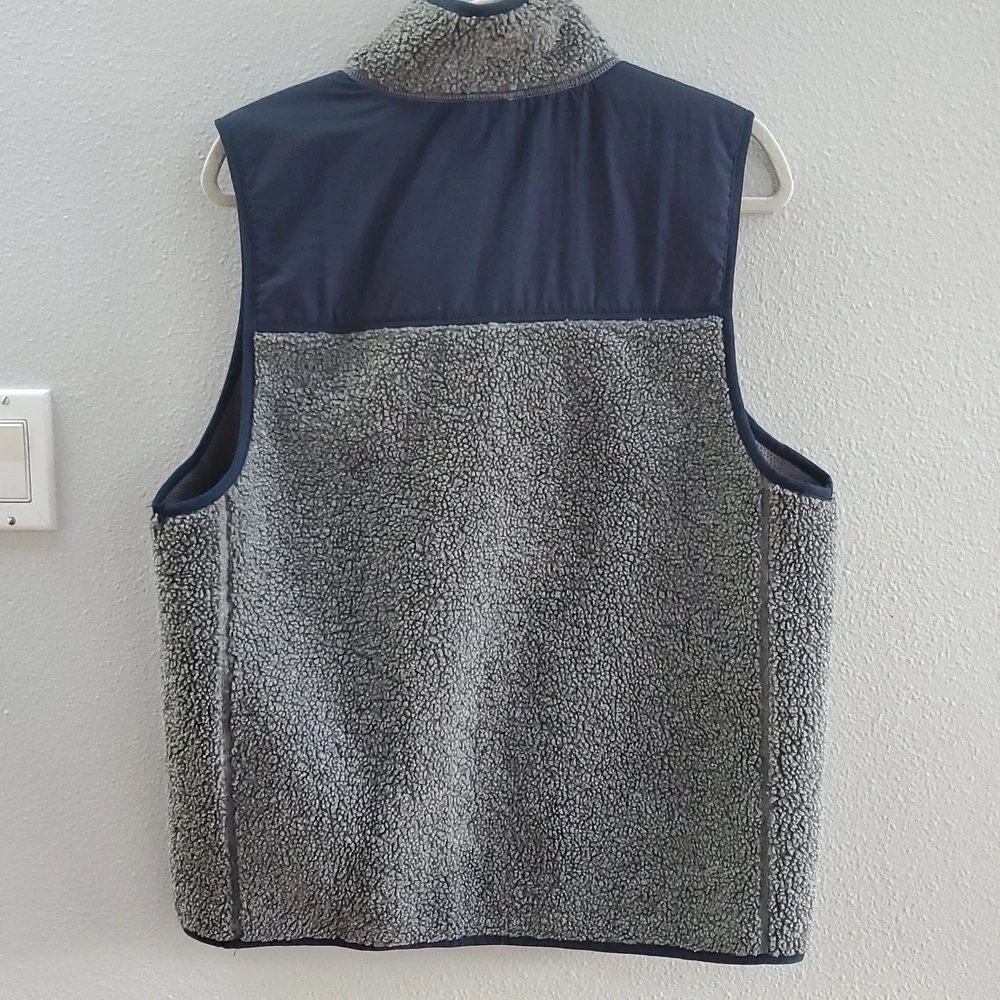 Brooks Brothers Teddy Fleece Vest - Picture 5 of 8